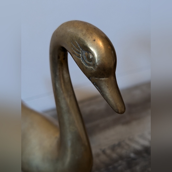 Other - Vintage Brass Swan 🦢